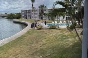 7405 Bay Island Dr S, South Pasadena, FL 33707 - Photo 9