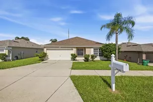 7631 Merchantville Cir, Zephyrhills, FL 33540 - Photo 1