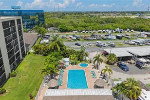 800 Cove Cay Dr, Clearwater, FL 33760 - Photo 39