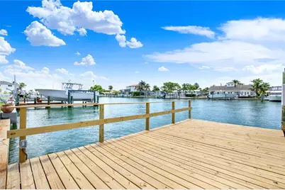 411 Palm Island NE, Clearwater Beach, FL 33767 - Photo 21