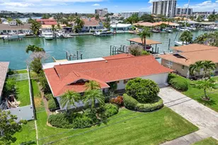 411 Palm Island NE, Clearwater Beach, FL 33767 - Photo 3