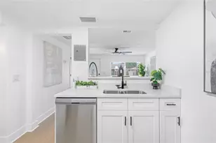 2110 E Nedro Rd, Tampa, FL 33604 - Photo 7