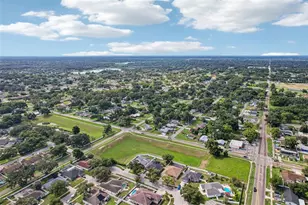 2302 Towering Oaks Cir, Seffner, FL 33584 - Photo 43