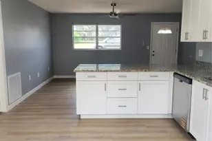 12230 Skyler Ln, Spring Hill, FL 34609 - Photo 5