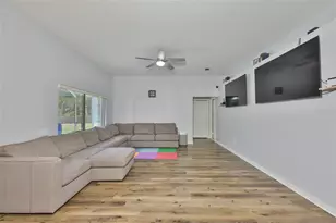 10234 Bloomfield Hills Dr, Seffner, FL 33584 - Photo 13