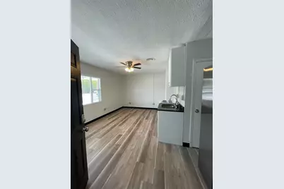 707 Rosery Road NW #3, Largo, FL 33770 - Photo 3