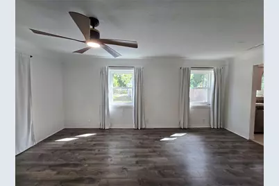 6001 Cedar Street NE, Saint Petersburg, FL 33703 - Photo 11