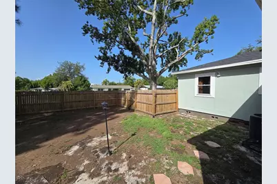 6001 Cedar Street NE, Saint Petersburg, FL 33703 - Photo 37