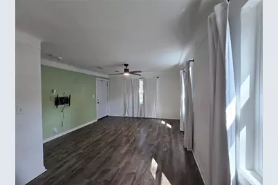 6001 Cedar Street NE, Saint Petersburg, FL 33703 - Photo 9