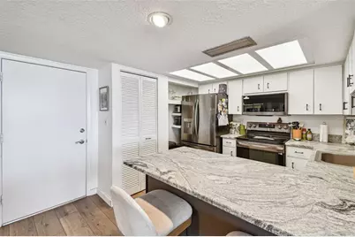 500 Treasure Island Causeway #607, Saint Petersburg, FL 33706 - Photo 13
