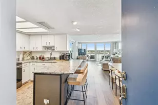 500 Treasure Island Causeway, Saint Petersburg, FL 33706 - Photo 11