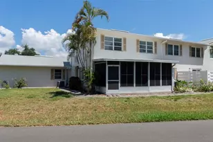 3281 38th Way S, Saint Petersburg, FL 33711 - Photo 3