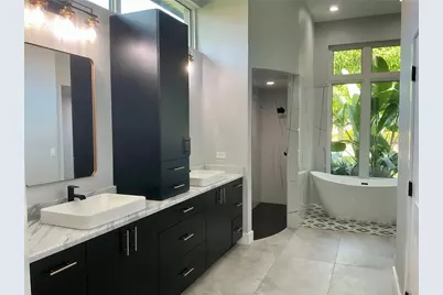 126 Old Oak Circle, Palm Harbor, FL 34683 - Photo 23