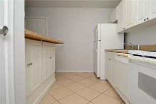1400 Gandy Blvd N, Saint Petersburg, FL 33702 - Photo 11