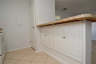1400 Gandy Blvd N, Saint Petersburg, FL 33702 - Photo 9