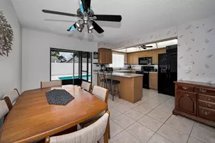 1614 Dale Cir N, Dunedin, FL 34698 - Photo 7