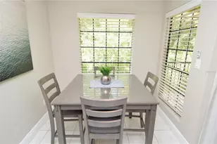 8752 Mallard Reserve Dr, Tampa, FL 33614 - Photo 13