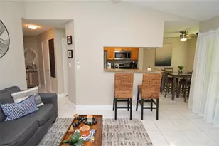 8752 Mallard Reserve Dr, Tampa, FL 33614 - Photo 9