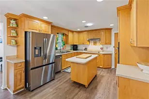 5906 Cypress St, Zephyrhills, FL 33542 - Photo 7
