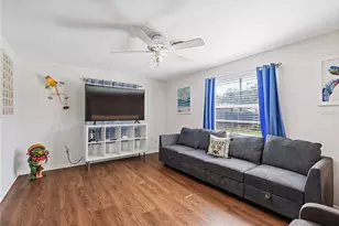 5906 Cypress St, Zephyrhills, FL 33542 - Photo 11