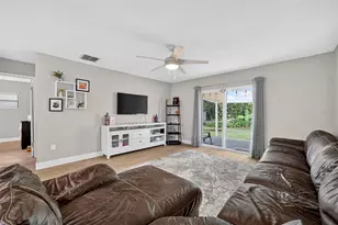 9 Freshwater Dr, Palm Harbor, FL 34684 - Photo 7