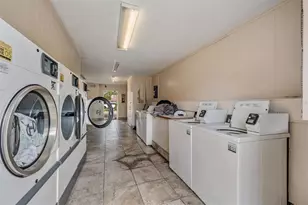 8565 12th Way N, Saint Petersburg, FL 33702 - Photo 49