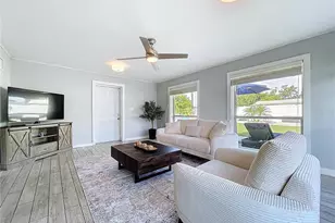 7960 2nd St N, Saint Petersburg, FL 33702 - Photo 15