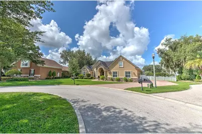 2121 Southern Oaks Lane, Lakeland, FL 33813 - Photo 3