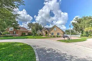 2121 Southern Oaks Ln, Lakeland, FL 33813 - Photo 3
