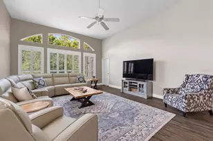 10111 Kingshyre Way, Tampa, FL 33647 - Photo 17