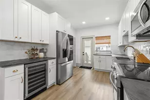 2444 1st Ave S, Saint Petersburg, FL 33712 - Photo 15