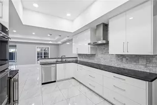 2418 W Palm Dr, Tampa, FL 33629 - Photo 9