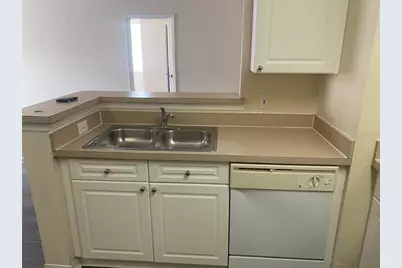 18001 Richmond Place Drive #222, Tampa, FL 33647 - Photo 3