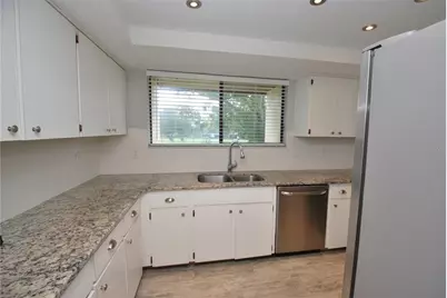 212 Caryl Way #212, Oldsmar, FL 34677 - Photo 3