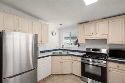 116 Mount Isle Avenue NE #116, Saint Petersburg, FL 33702 - Photo 15