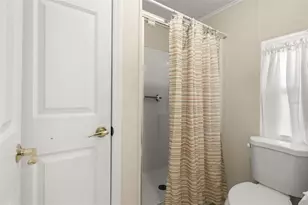 116 Mt Isle Ave NE, Saint Petersburg, FL 33702 - Photo 23