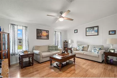 116 Mount Isle Avenue NE #116, Saint Petersburg, FL 33702 - Photo 9