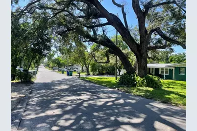 1812 E Okaloosa Avenue, Tampa, FL 33604 - Photo 17