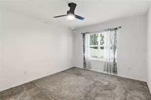 1702 Johnson Pointe Dr, Plant City, FL 33566 - Photo 13