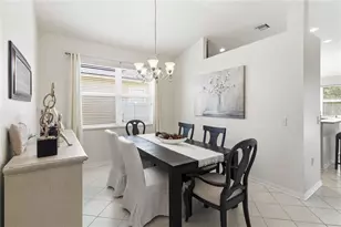 35124 Deerfield Oaks Dr, Zephyrhills, FL 33541 - Photo 3