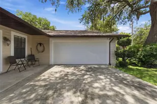 5906 W Woodhill Ct, Crystal River, FL 34429 - Photo 3