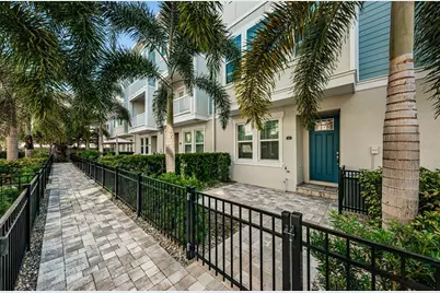 815 Burlington Avenue N, Saint Petersburg, FL 33701 - Photo 23