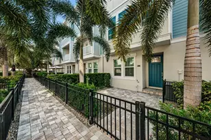 815 Burlington Ave N, Saint Petersburg, FL 33701 - Photo 23