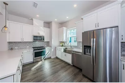 815 Burlington Avenue N, Saint Petersburg, FL 33701 - Photo 35