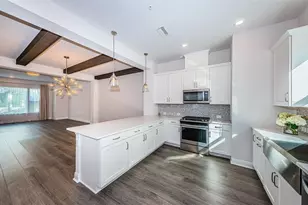815 Burlington Ave N, Saint Petersburg, FL 33701 - Photo 5
