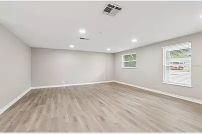 1124 Jadewood Avenue, Clearwater, FL 33759 - Photo 5