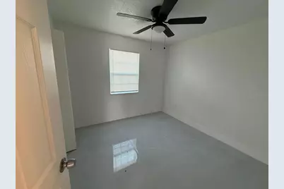 427 40th Avenue S, Saint Petersburg, FL 33705 - Photo 7