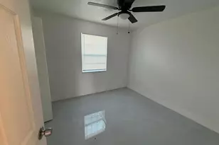 427 40th Ave S, Saint Petersburg, FL 33705 - Photo 7