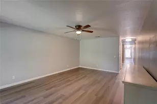 9516 Charlesberg Dr, Tampa, FL 33635 - Photo 9