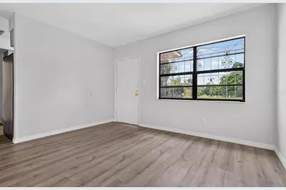 2211 Mallory Avenue, Tampa, FL 33605 - Photo 5